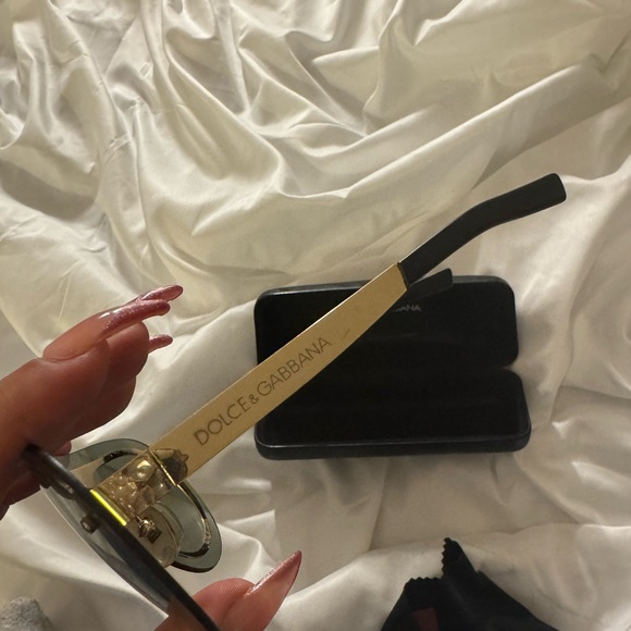 Dolce & Gabbana tinted shield sunglasses - Picture 8 of 10